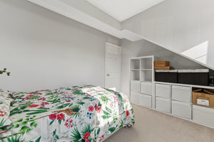 Photo 25- click for photo gallery